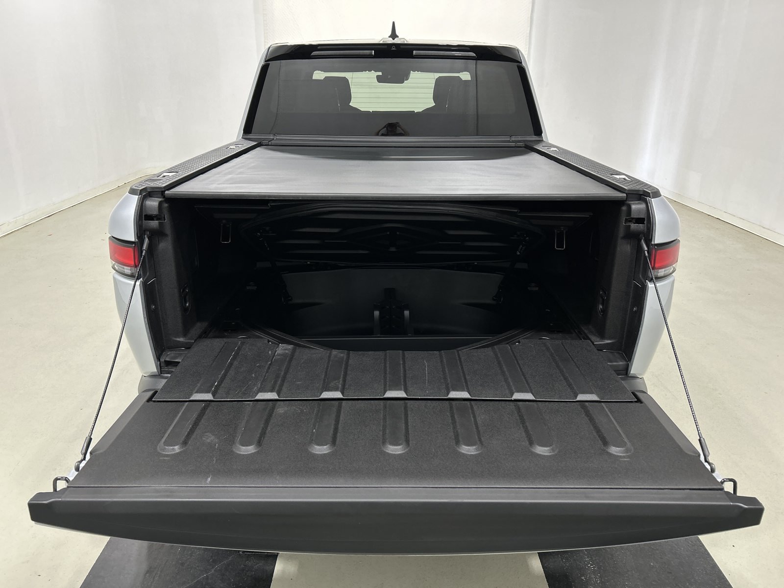 Used 2024 Rivian R1T Adventure Dual AWD/4WD image 15