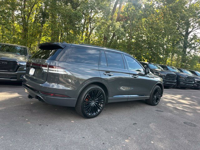 Used 2022 Lincoln Aviator Black Label w/ Dynamic Handling Package AWD/4WD image 16