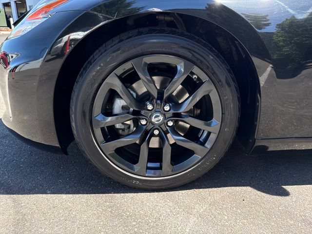 Used 2017 Nissan 370Z Coupe RWD image 25