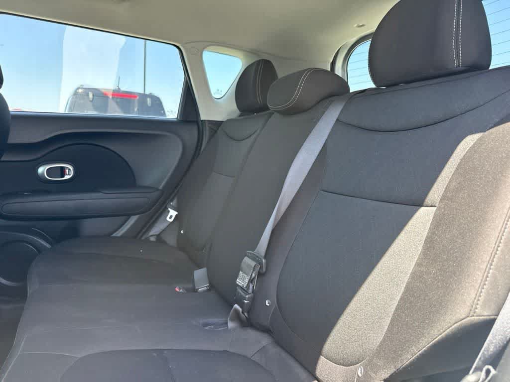 Used 2018 Kia Soul FWD image 13