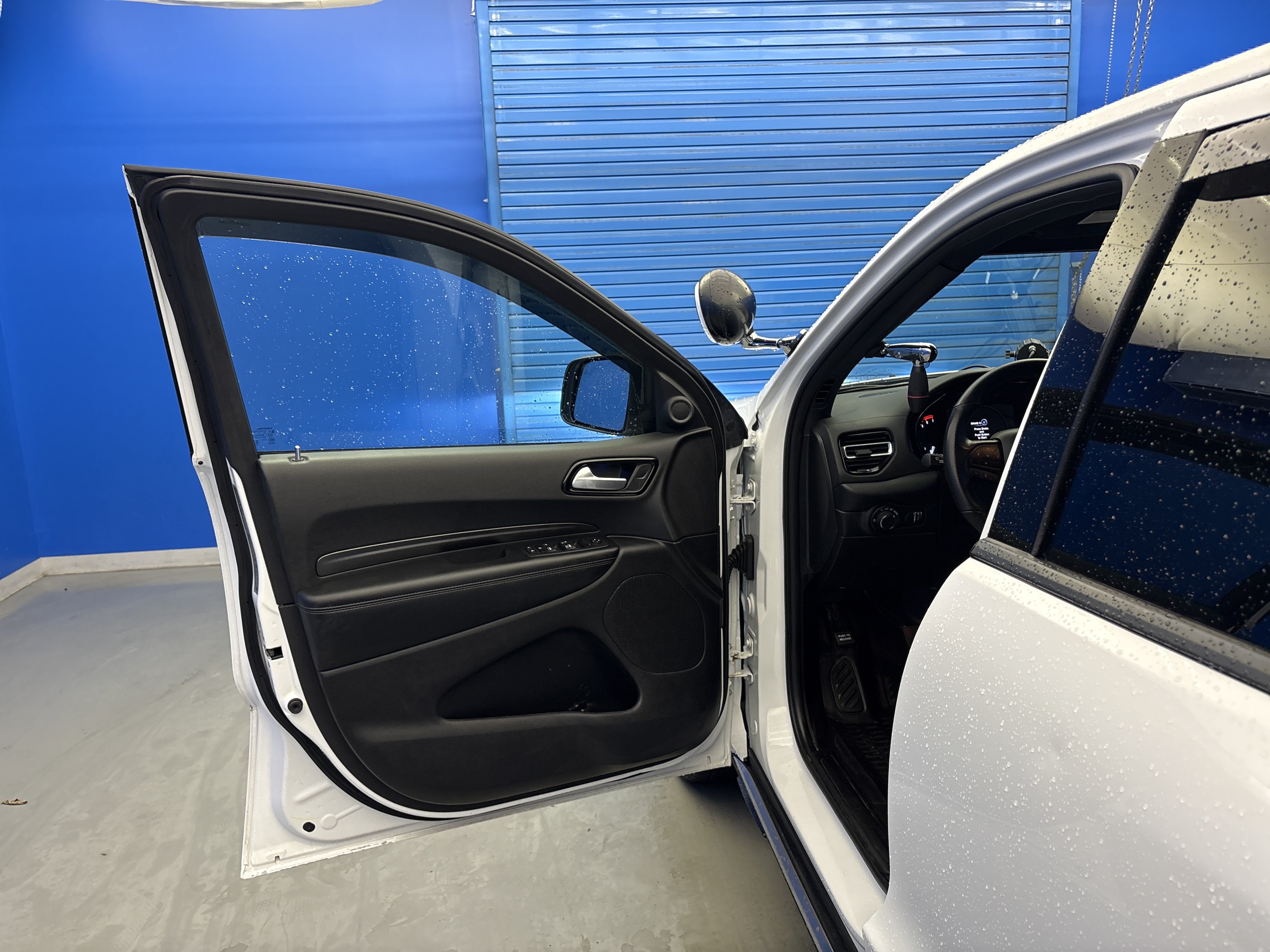 Used 2023 Dodge Durango AWD image 9