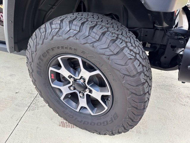 Used 2019 Jeep Wrangler Unlimited Rubicon w/ Dual Top Group AWD/4WD image 37