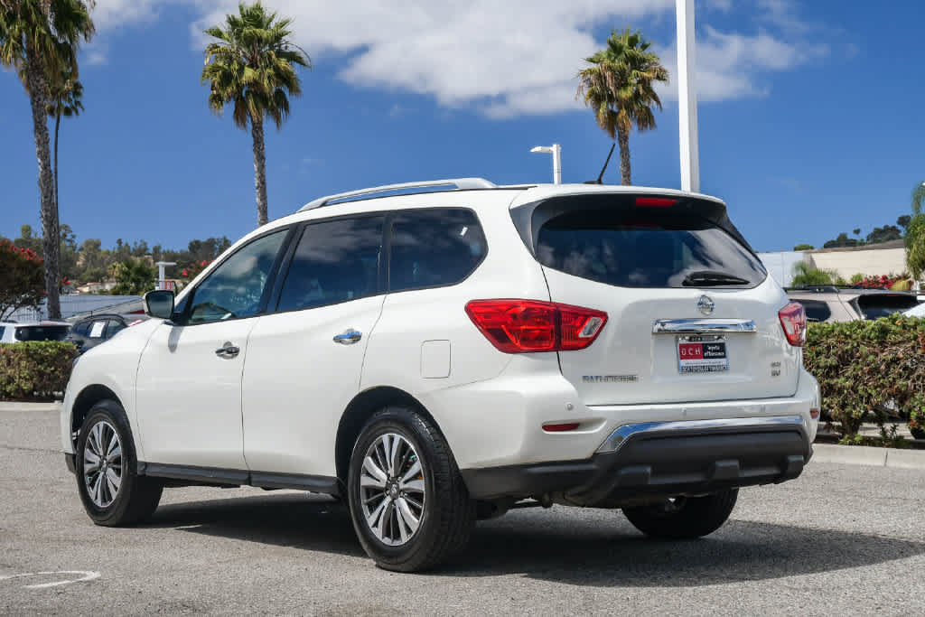 Used 2017 Nissan Pathfinder SV AWD/4WD image 7