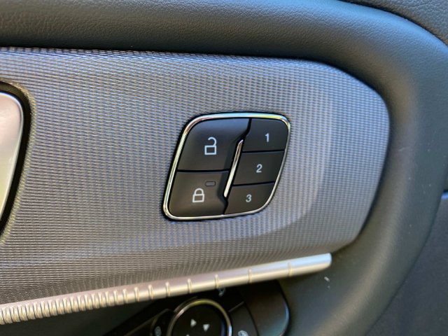 Used 2025 Ford Explorer ST-Line w/ Premium Package RWD image 15