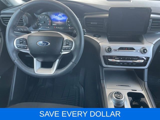 Used 2024 Ford Explorer XLT RWD image 15