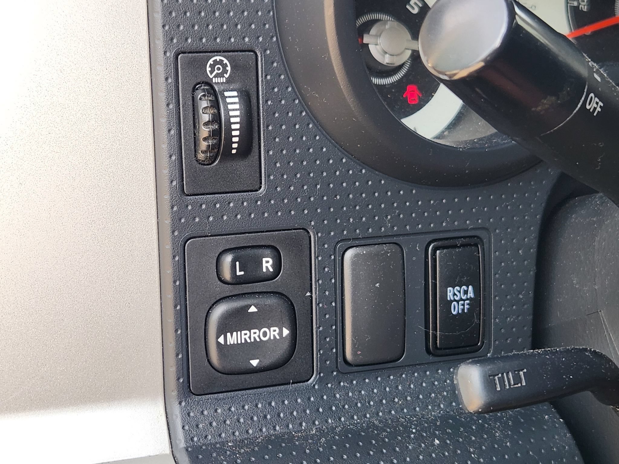 Used 2012 Toyota FJ Cruiser 4WD w/ Upgrade Pkg image 21