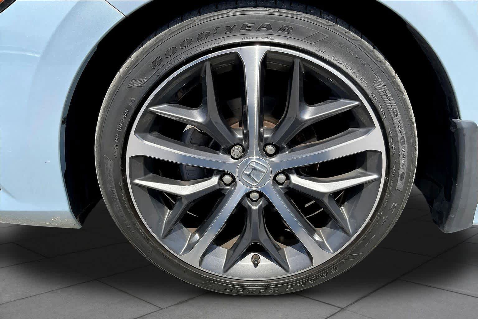 Used 2022 Honda Civic Touring image 11