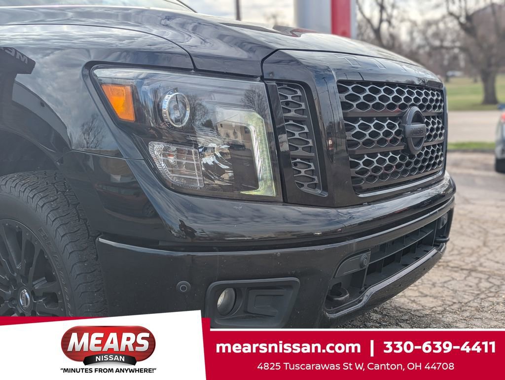 Used 2019 Nissan Titan SL w/ Midnight Edition image 3