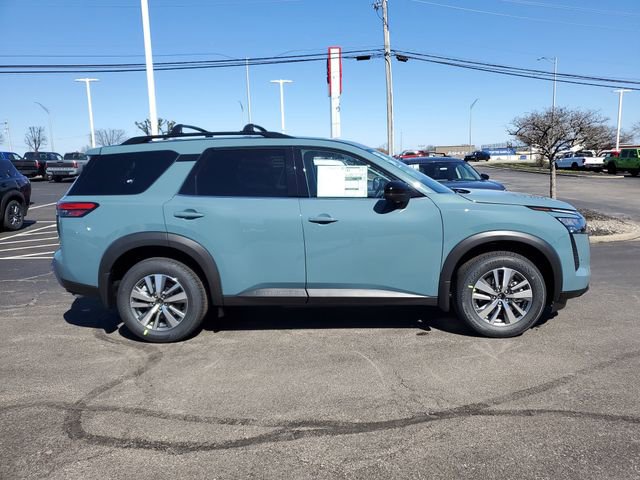New 2026 Nissan Pathfinder SL image 8
