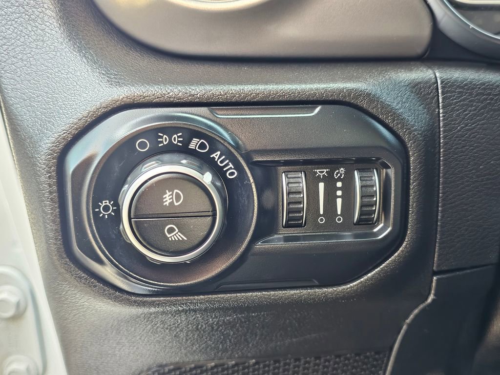 Used 2020 Jeep Gladiator Sport w/ Quick Order Package 24S image 16