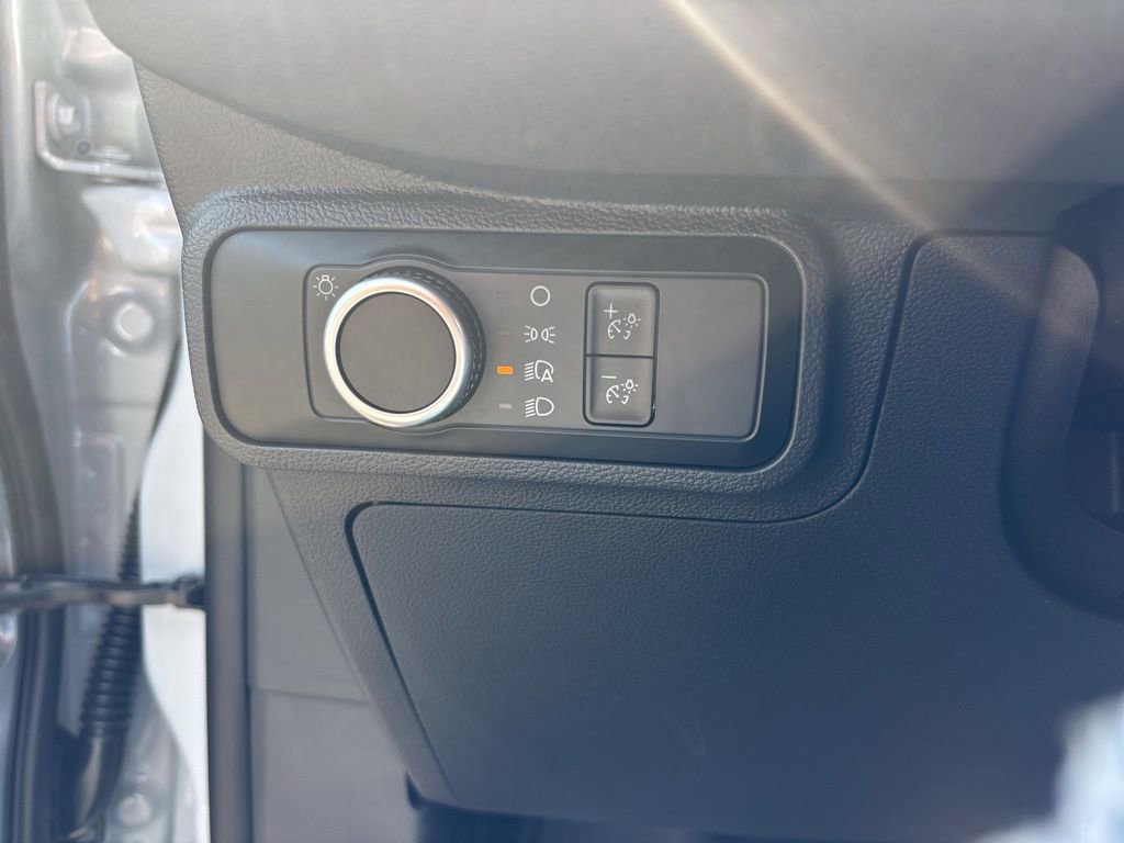 New 2026 Ford Explorer Active RWD image 18