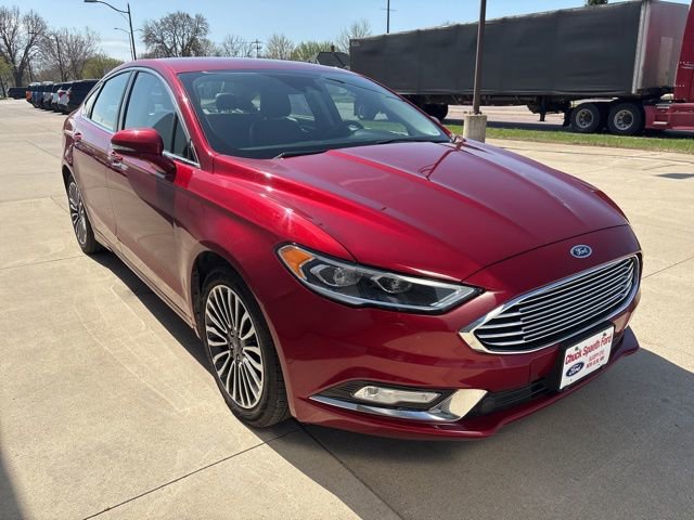 Used 2017 Ford Fusion SE w/ Fusion SE Technology Package FWD image 3