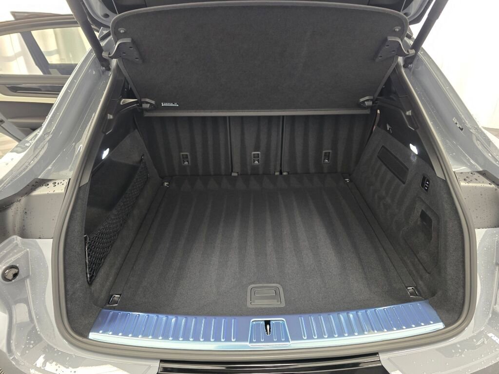 New 2026 Porsche Cayenne GTS image 12