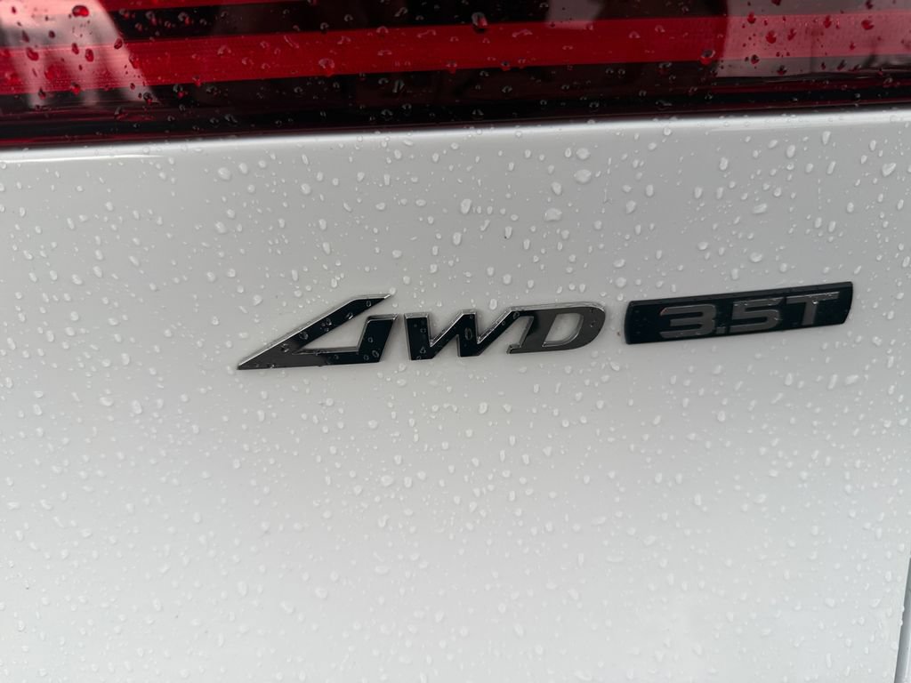 Used 2025 Genesis GV70 3.5T Sport w/ Sport Advanced Package AWD/4WD image 33