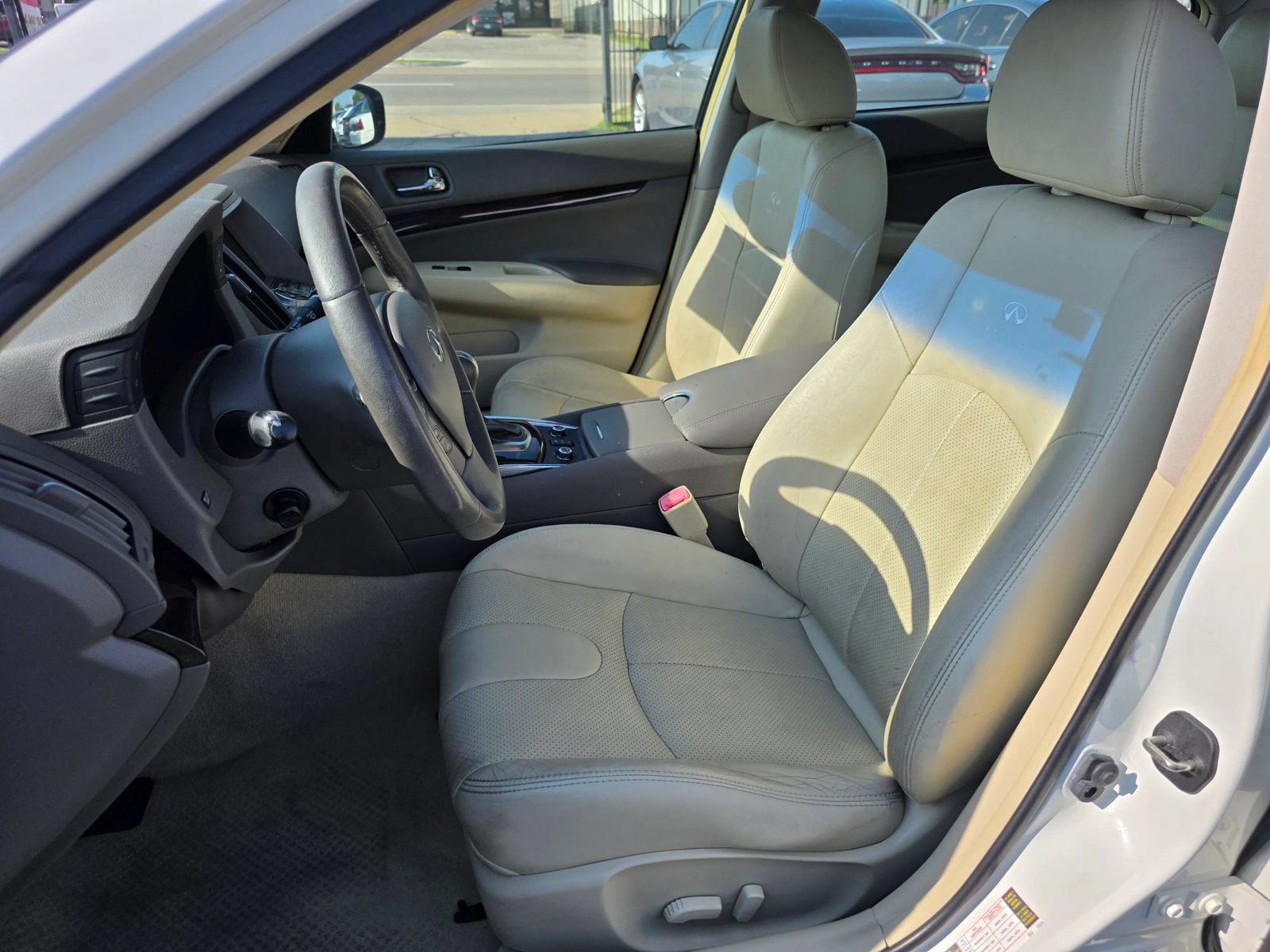 Used 2013 INFINITI G37 x Sedan w/ Premium Pkg AWD/4WD image 9