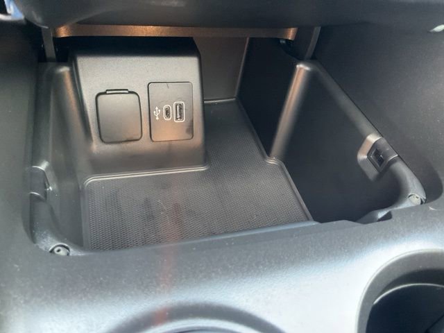 Used 2025 Ford Explorer ST image 17