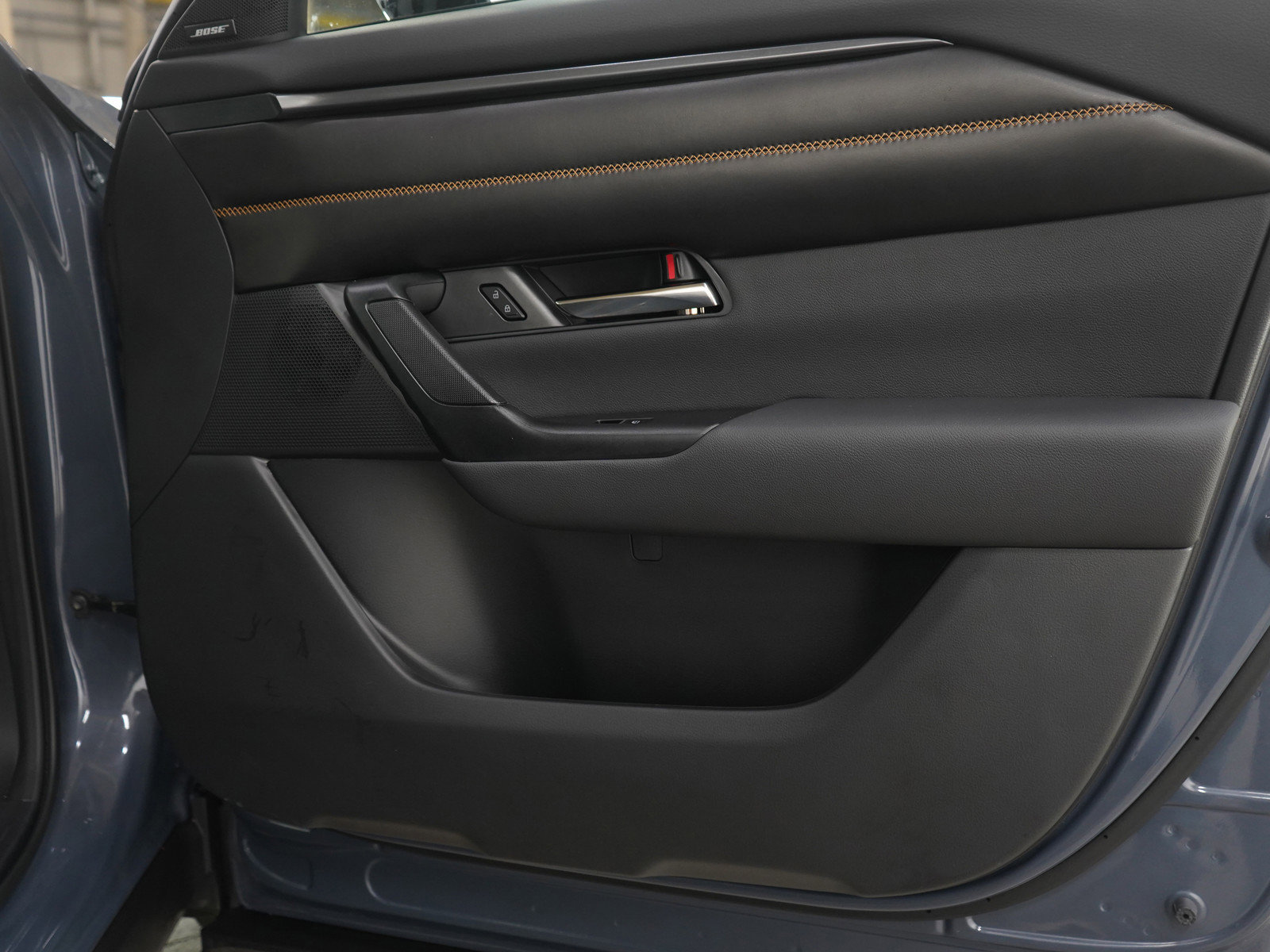 Certified 2025 MAZDA CX-50 2.5 Hybrid w/ Premium Plus Pkg image 9