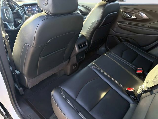 Used 2024 GMC Terrain SLT image 16