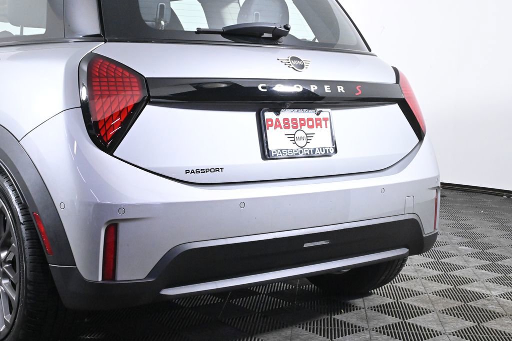 Certified 2025 MINI Cooper S image 8