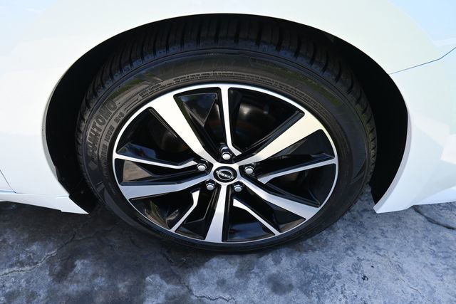 Used 2023 Nissan Maxima SL FWD image 11