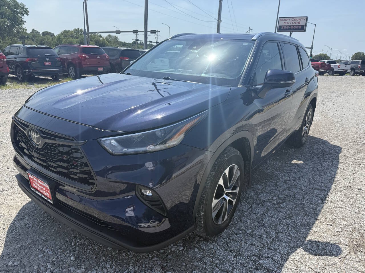 Used 2021 Toyota Highlander XLE AWD/4WD image 7