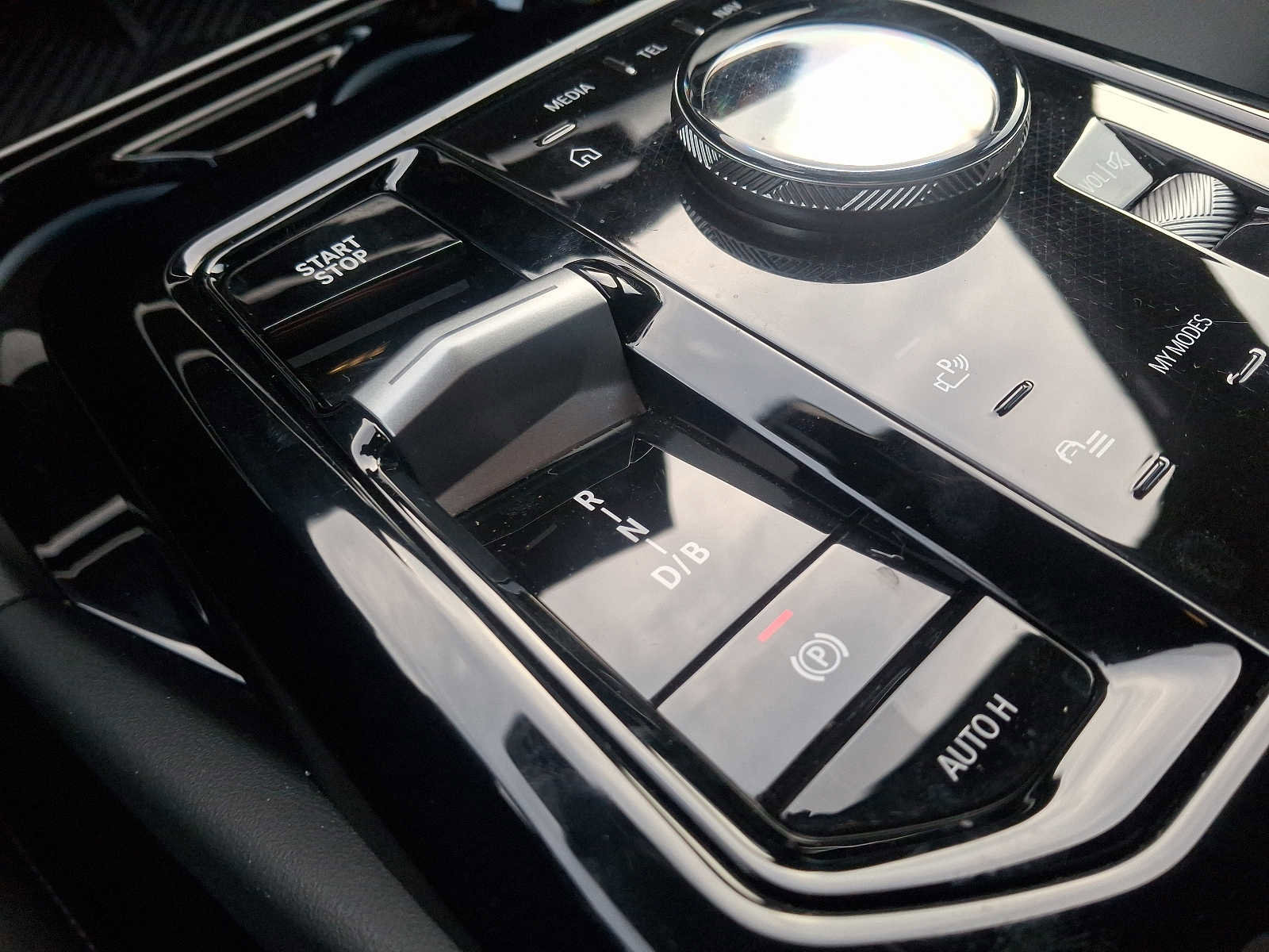 Used 2024 BMW i5 eDrive40i w/ Premium Package image 15