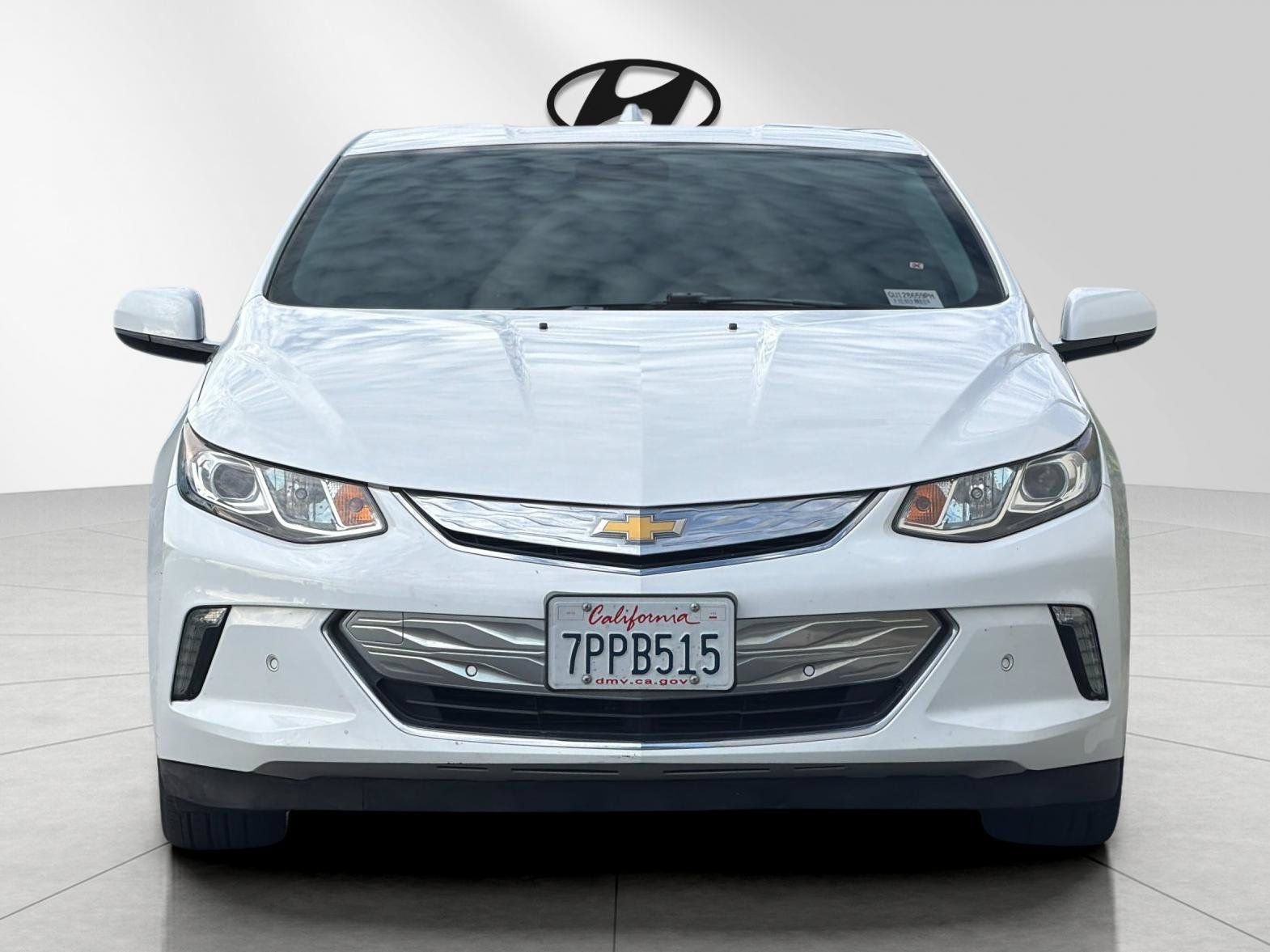 Used 2016 Chevrolet Volt Premier w/ Driver Confidence Package FWD image 8