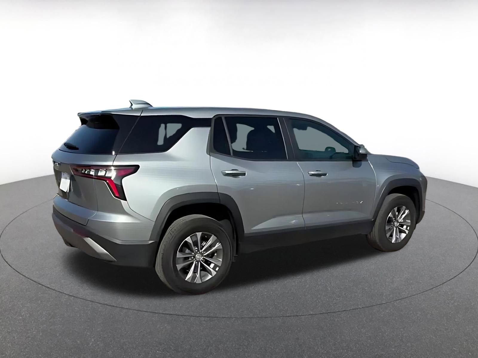 Used 2025 Chevrolet Equinox LT image 11