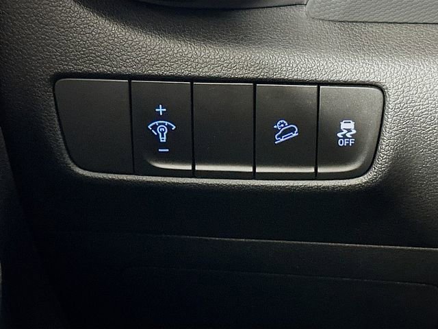Certified 2023 Hyundai Kona SEL AWD/4WD image 10