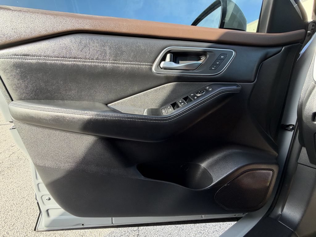 Used 2021 Nissan Rogue SL w/ Premium Package FWD image 20