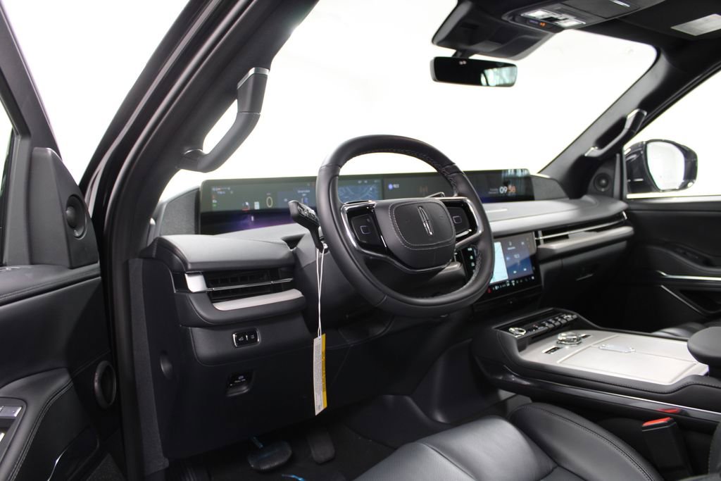 New 2026 Lincoln Navigator L Reserve w/ Jet Appearance Package AWD/4WD image 26