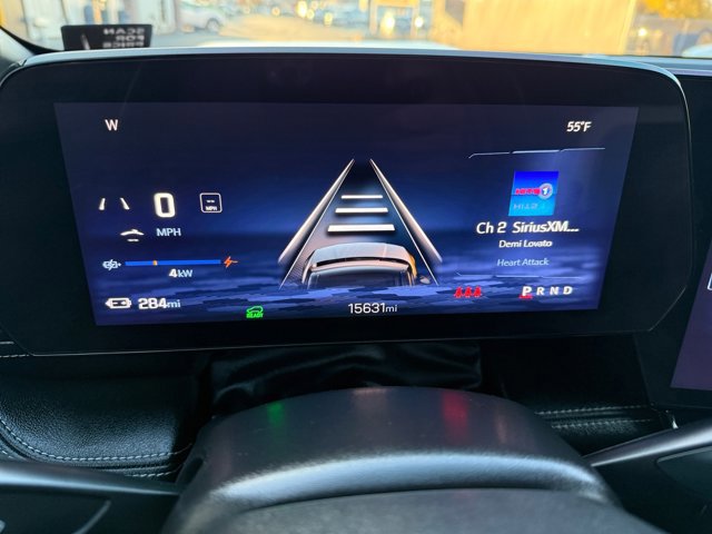 Used 2024 Chevrolet Blazer EV LT image 17