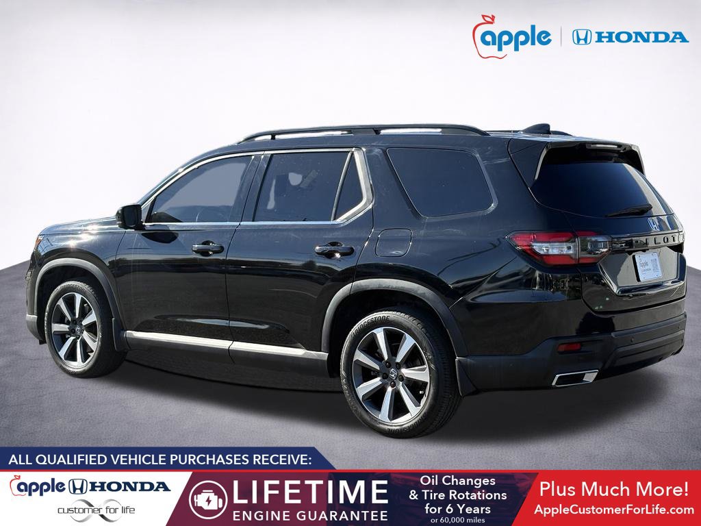 Used 2024 Honda Pilot Elite image 4