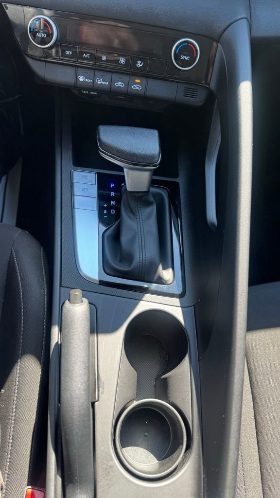 Used 2023 Hyundai Elantra SEL image 14