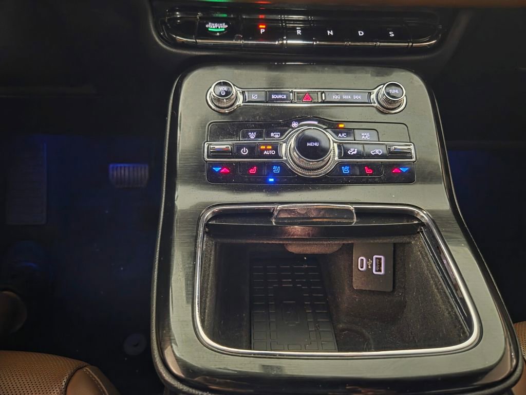 Used 2022 Lincoln Nautilus Reserve w/ Luxury Package image 15