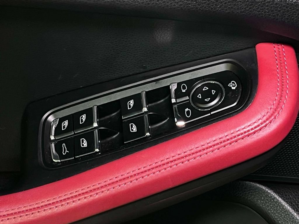 Certified 2023 Porsche Macan AWD/4WD image 35