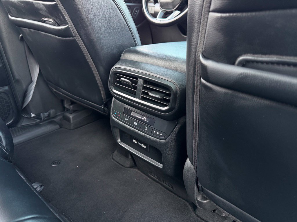 Used 2023 Honda Pilot Touring image 13