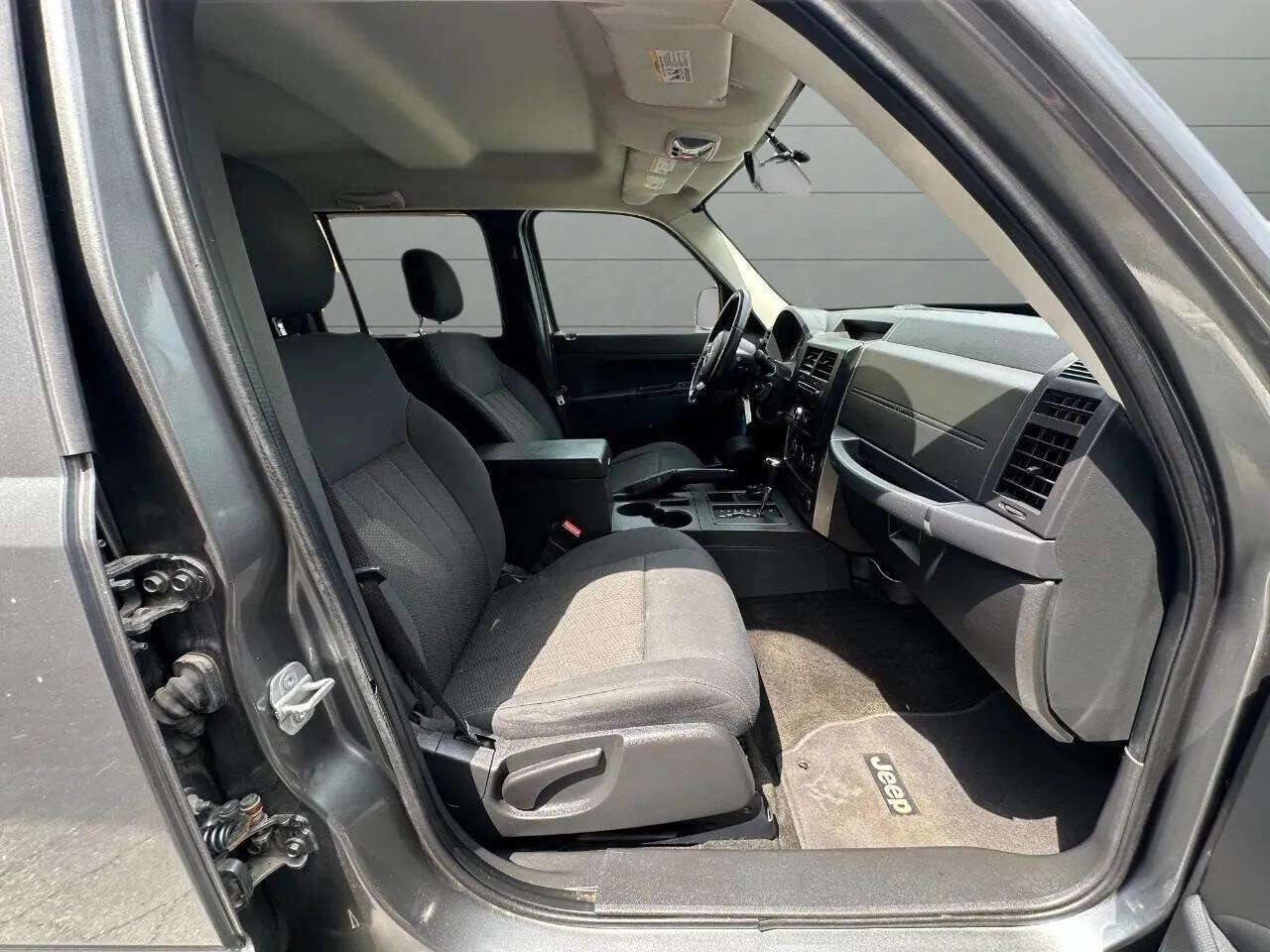 Used 2012 Jeep Liberty Sport w/ Popular Equipment Group image 18