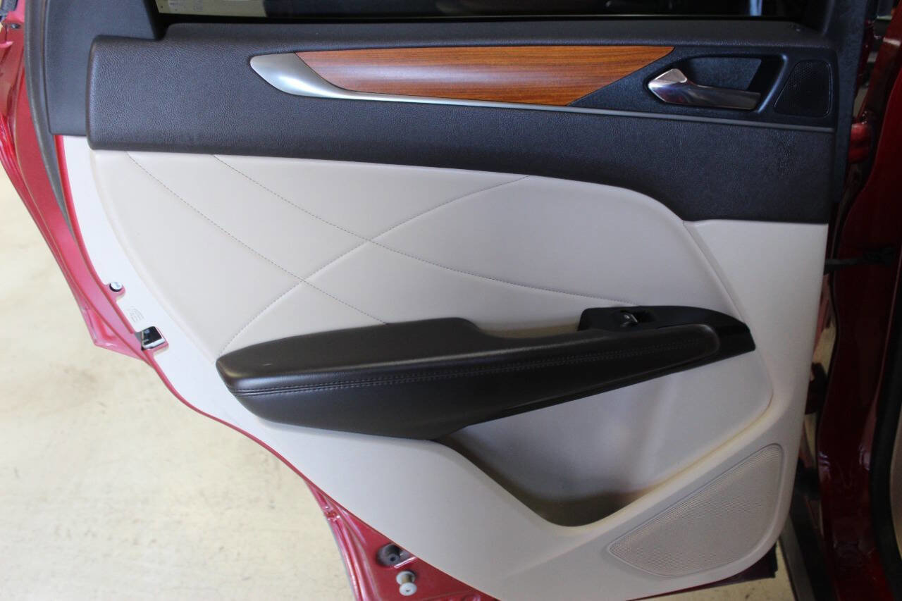 Used 2019 Lincoln MKC Select w/ Select Plus Package image 14