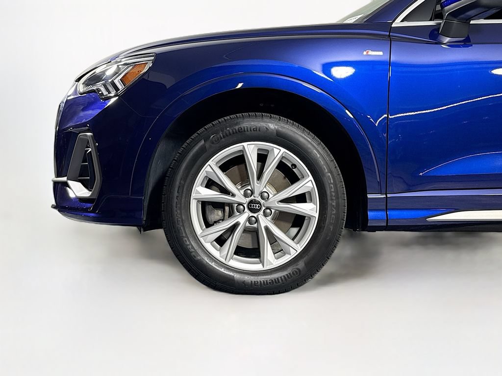 Used 2025 Audi Q3 2.0T Premium w/ Convenience Package AWD/4WD image 23