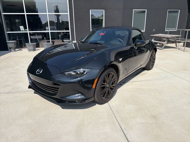 New 2026 MAZDA MX-5 Miata Club w/ Weather Package RWD image 16