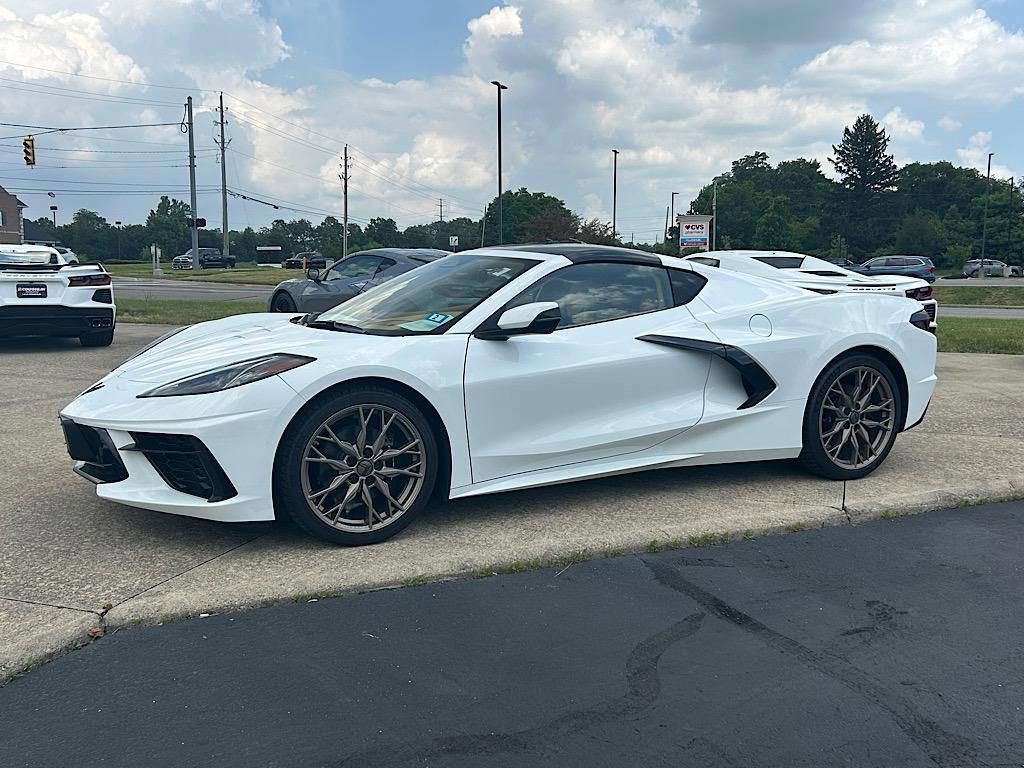 Used 2024 Chevrolet Corvette Stingray Premium Cpe w/ 3LT image 9