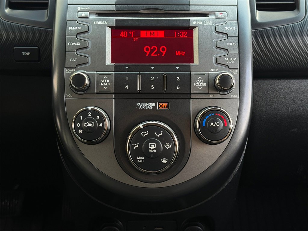 Used 2011 Kia Soul + w/ Audio Pkg image 18