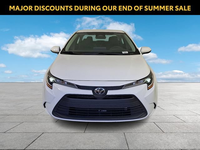 Used 2025 Toyota Corolla LE FWD image 3