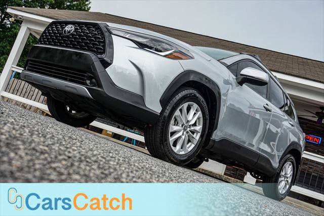 Used 2024 Toyota Corolla Cross LE w/ Moonroof Package FWD image 4