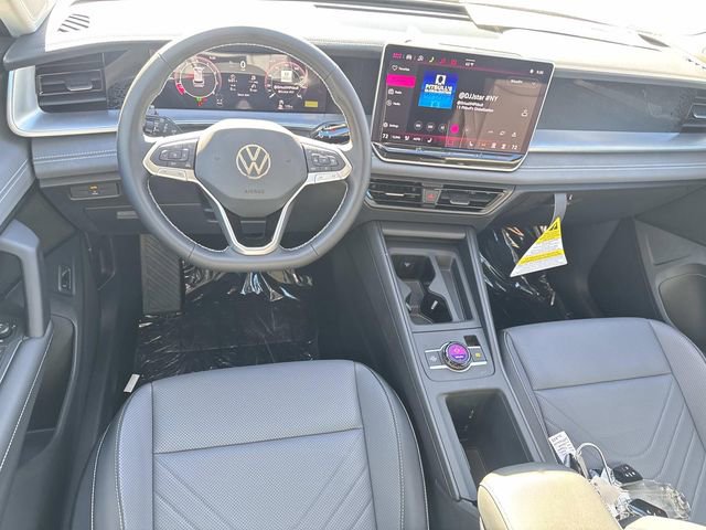 New 2026 Volkswagen Tiguan SE image 7