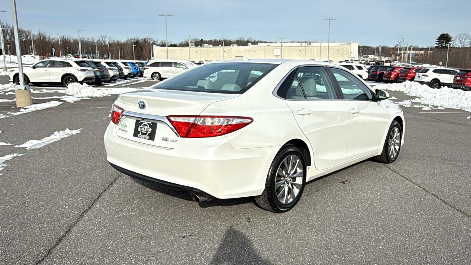 Used 2016 Toyota Camry XLE image 6