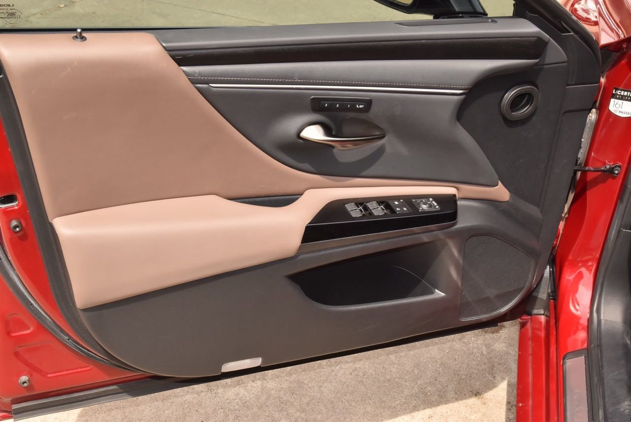 Used 2023 Lexus ES 350 w/ Premium Package FWD image 34