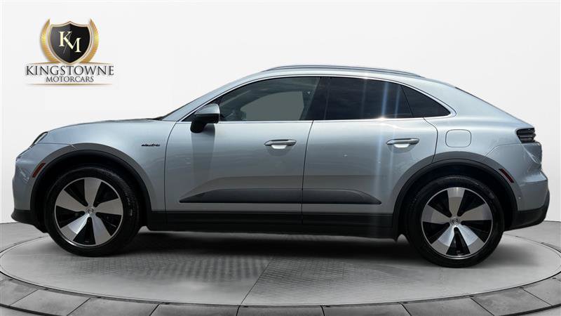 Used 2024 Porsche Macan 4 Electric AWD/4WD image 2