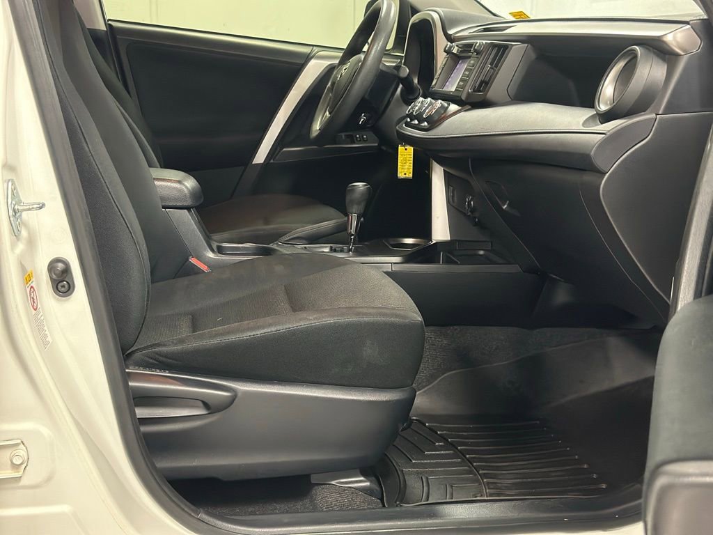 Used 2016 Toyota RAV4 LE image 20